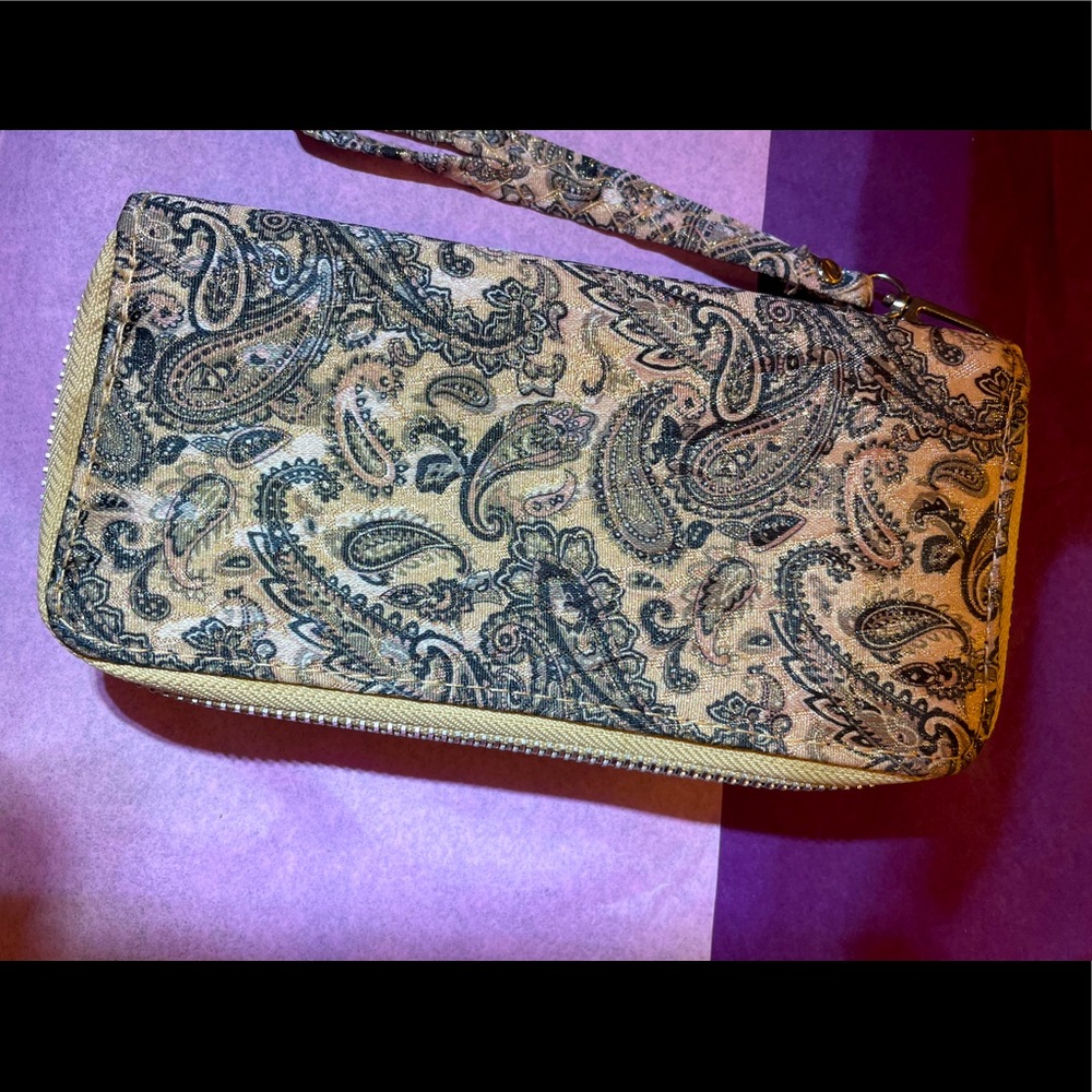 Glitter Paisley Double Zip Around Wristlet; 8 Card Slips